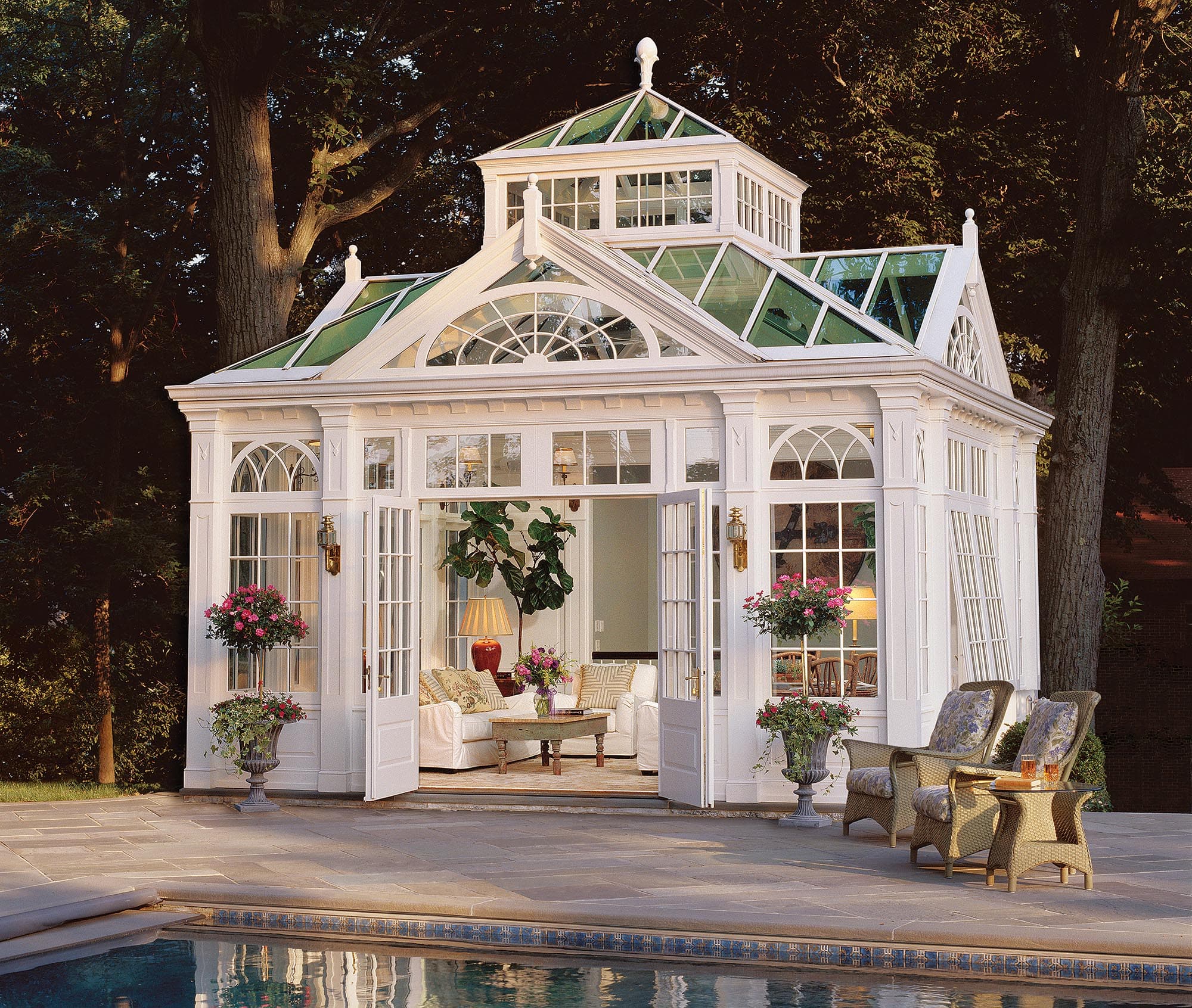 Mehr Licht und Raumgewinn durch einen Wintergarten Anbau Wohnzimmer als moderne Wohnraumerweiterung